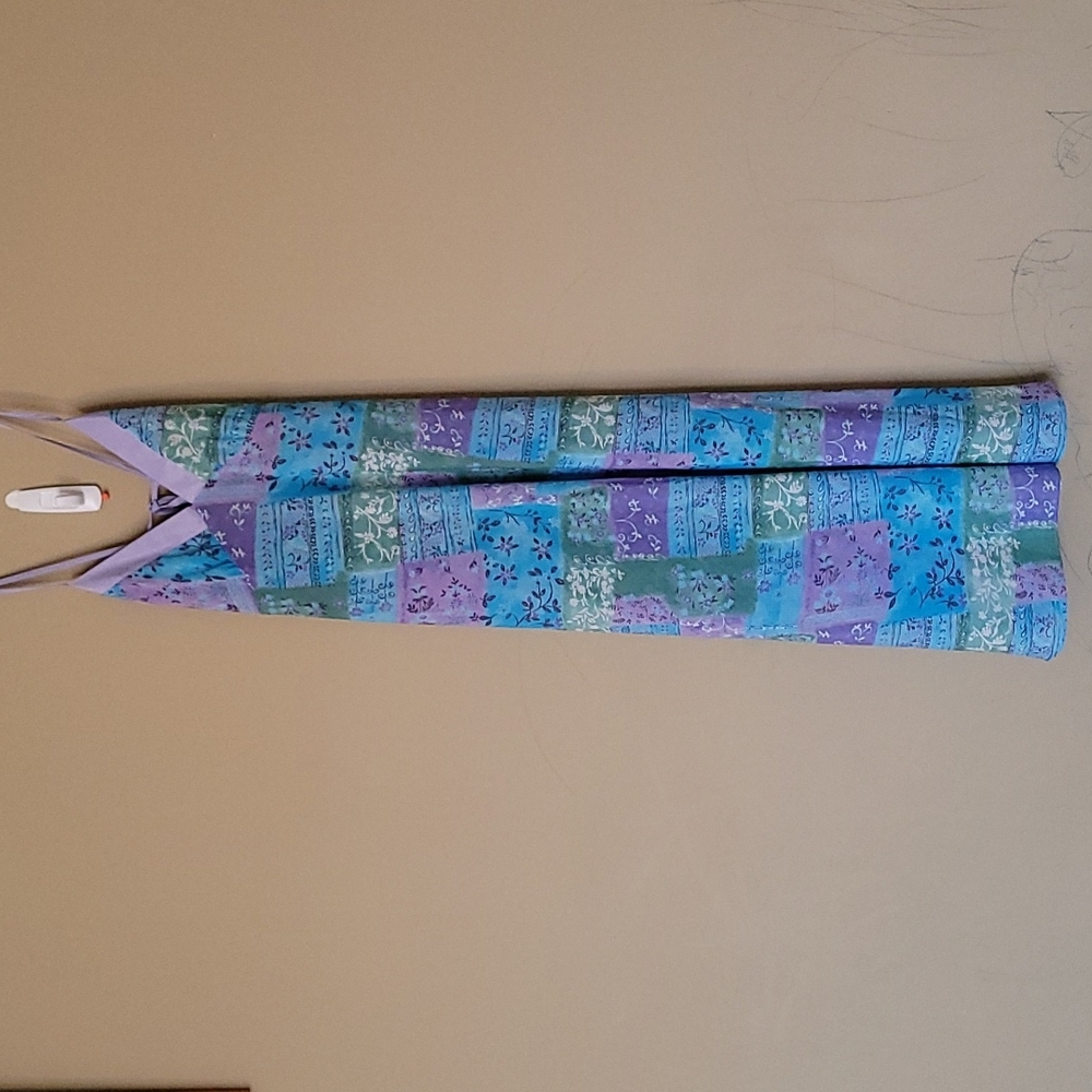 Silkwear inc  women's dress  medium size